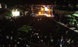 Sempozyumda Sena Şener rüzgarı esti