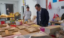 Ahmet Ataç sempozyum çalışmalarını ziyaret etti