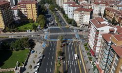 Trafiksiz caddeler şenlik alanına dönüşüyor