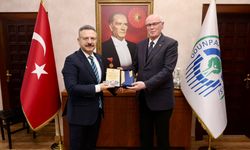 Vali Aksoy, Kazım Kurt ile vedalaştı