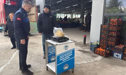 Zabıtadan halk pazarına elektronik tartı denetimi