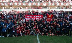 Şimşekler gol oldu yağdı!