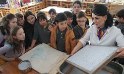 Ortaokul öğrencileri atık kağıtlardan geri dönüşüme şahitlik etti