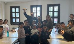 Çocuklar kendi şarkılarını yazdı