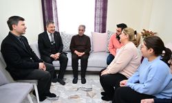 Depremzede aileye anlamlı ziyaret