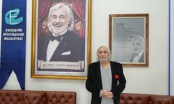 Usta oyuncu adının verildiği sahneyi ziyaret etti