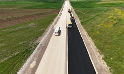 Büyükşehir yılın ilk asfaltını attı