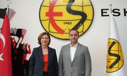 Başkan Ünlüce'den Eskişehirspor'a ziyaret