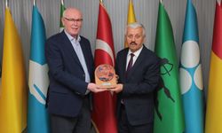 Kazım Kurt’tan ESOB Başkanı Karamanlı’ya “hayırlı olsun” ziyareti