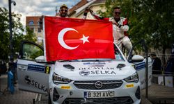Yine göğsümüzü kabarttılar!