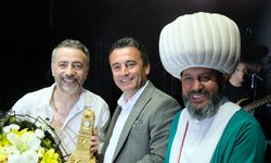 Resul Dindar ve Uğur Işılak, Sivrihisar'ı salladı