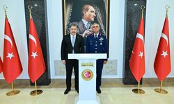 Hava Korgeneral Erdoğan Gür, Eskişehir Valisi Yılmaz’ı ziyaret etti.