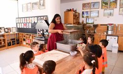 Minikler geri dönüşümü yerinde gördü