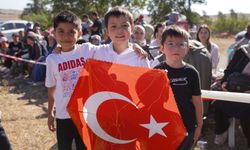 Uludere'de Uçurtma Şenliği renkli görüntülere sahne oldu