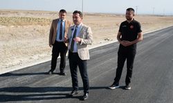 Sivrihisar-Çeltik bağlantı yolunda asfalt çalışmaları devam ediyor