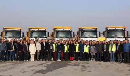 Başkan Ünlüce, belediye personeliyle bayramlaştı