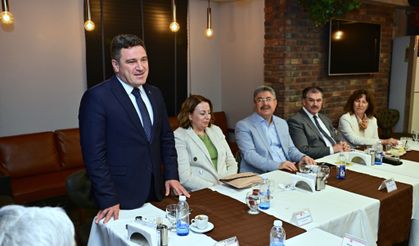 Görev yerleri değişen Üzeyir Karakülah ve kaymakamlara veda programı düzenlendi