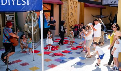 Hayal Orkestrası, Sanat Sokağı'nda çocuklarla bir araya geldi