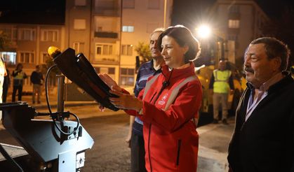 Cadde ve bulvarlar gece gündüz yenileniyor