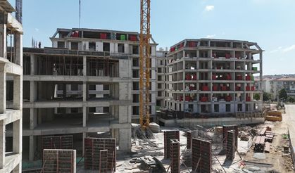 Gündoğdu'da 2. etap kentsel dönüşüm binaları yükseliyor