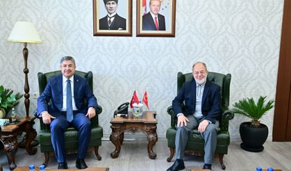 Recep Akdağ, Vali Yılmaz'ı ziyaret etti