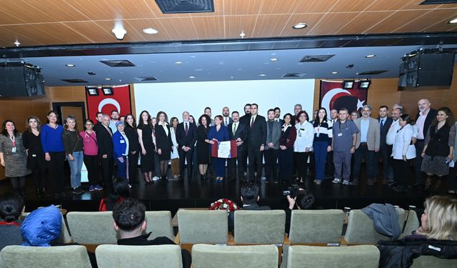Eskişehir Şehir Hastanesi tüm bloklarıyla akredite olan ilk şehir hastanesi oldu
