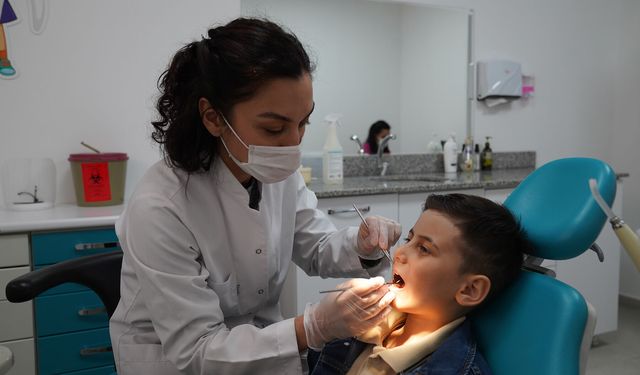 Çocuk Ağız ve Diş Sağlığı Polikliniği’nden yararlanan çocuk sayısı 80 bini aştı