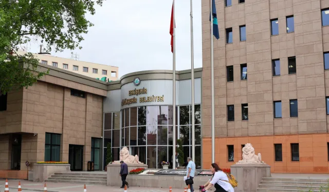 Sürücüler dikkat! O cadde yarın tek yönlü trafiğe kapanacak