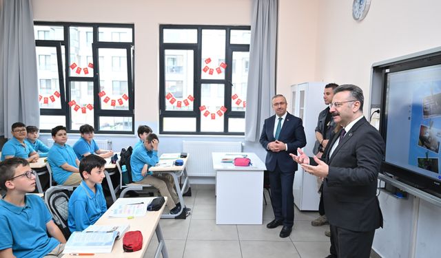 İmam hatip ortaokulu törenle eğitime açıldı
