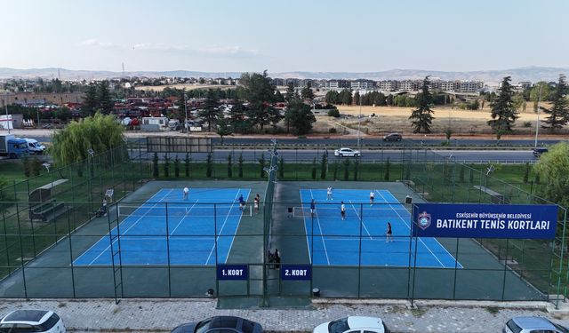 Batıkent Açık Tenis Kortları’nda serbest kullanım süreleri uzatıldı