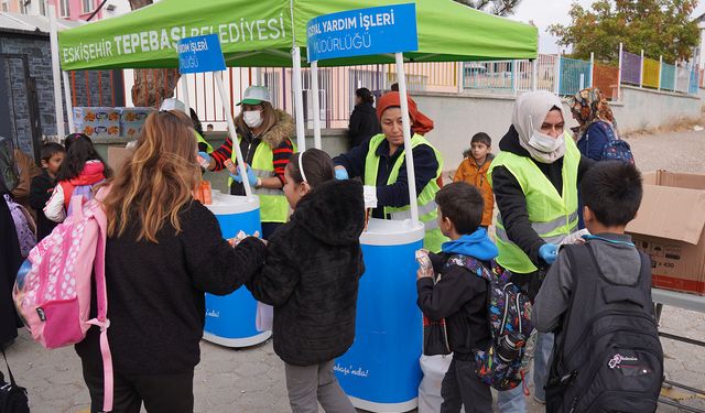 Tepebaşı'nın desteği ilkokullarda başladı