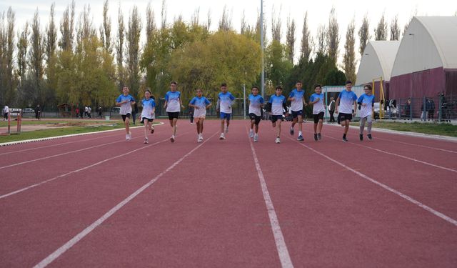 Eskişehir Büyükşehir Spor Kulübü atletizm takımı sezona iddialı hazırlanıyor