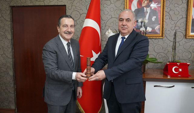 Başkan Ataç, Hüseyin Özgür Yalçın’ı ziyaret etti