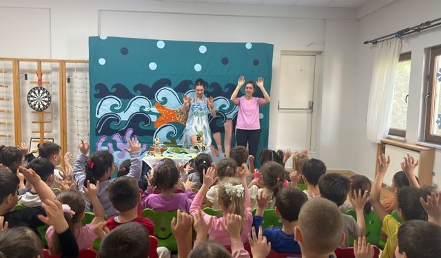 Minikler 'İnteraktif Masal Tiyatrosu' ile buluştu