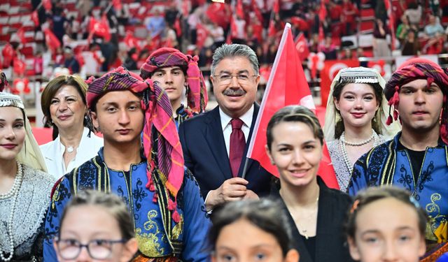Atatürk’ü Anma, Gençlik ve Spor Bayramı coşkuyla kutlandı
