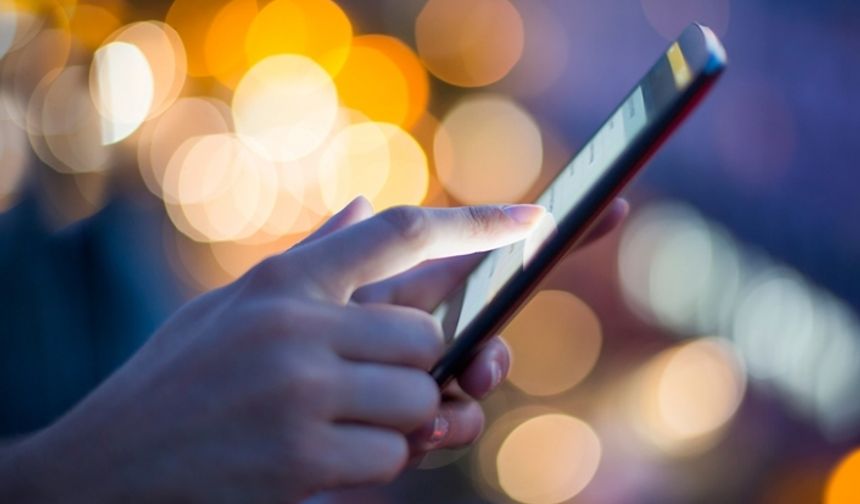 Yurtdışından getirilen telefonların kayıtsız kullanım süresi uzatıldı