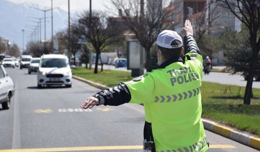 Denetimler sıklaştı, bir haftada 29 bin araç kontrol edildi