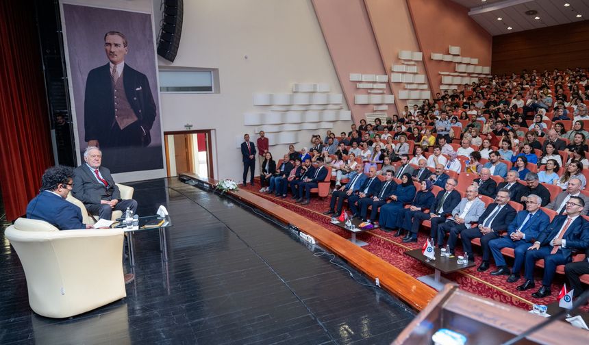 Yunus Emre’nin düşünce dünyası tarihsel bakış açısıyla ele alındı