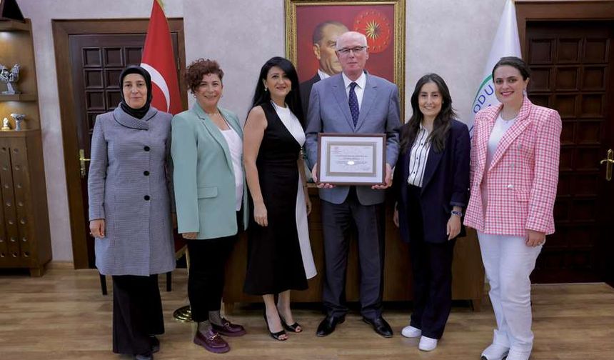 Odunpazarı'na 'Sağlığı Geliştiren Belediye Belgesi' verildi