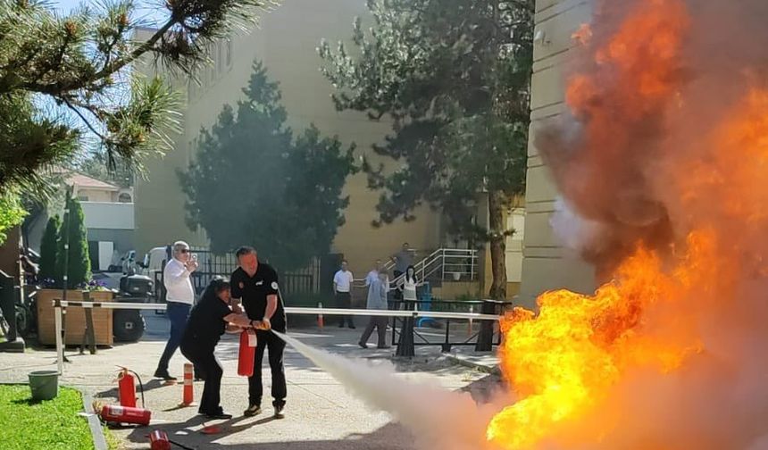Valilik personeline yangın eğitimi verildi