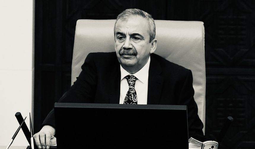 Sırrı Süreyya Önder tedavisinin 18. gününde hayatını kaybetti
