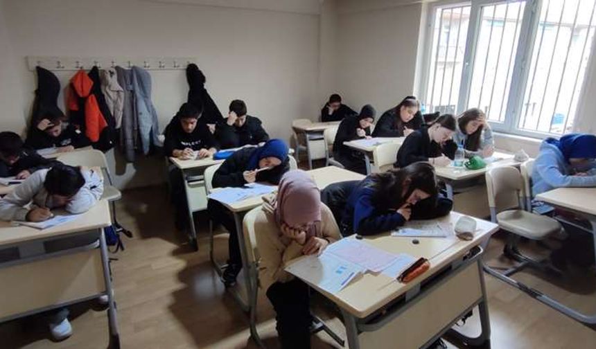 Emek'teki öğrenciler LGS'ye Odunpazarı'nın desteği ile hazırlanıyor