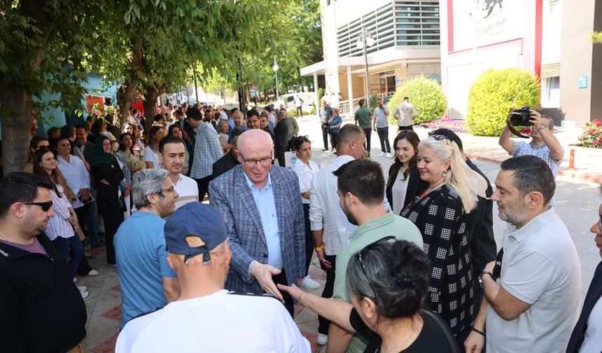 Başkan Kurt Odunpazarı personeliyle bayramlaştı