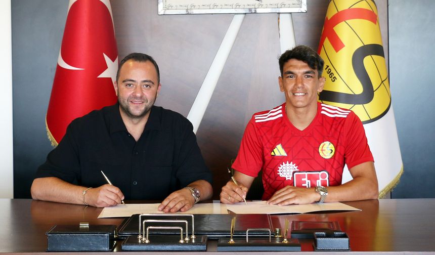 Kanat oyuncusu Akın Akman Eskişehirspor'da!