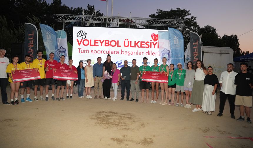 Plaj Voleybolu Şenliği sona erdi