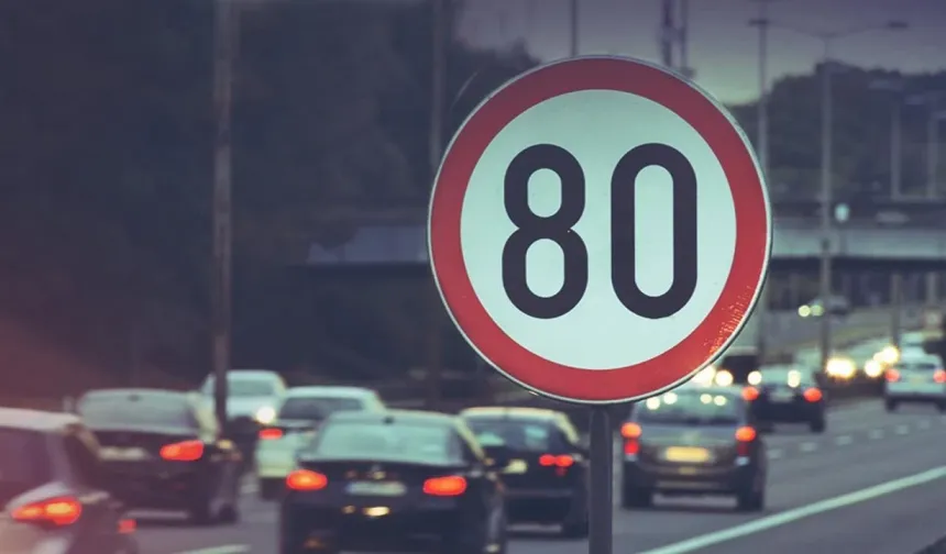 Yollarda yeni dönem başlıyor! Trafik levhaları yenilenecek