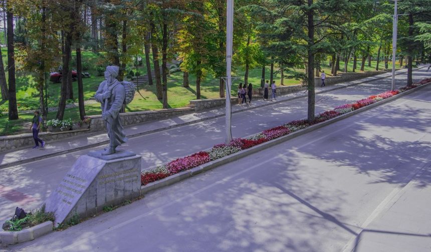 Anadolu Üniversitesi yeni dönemde öğrencilerini bekliyor