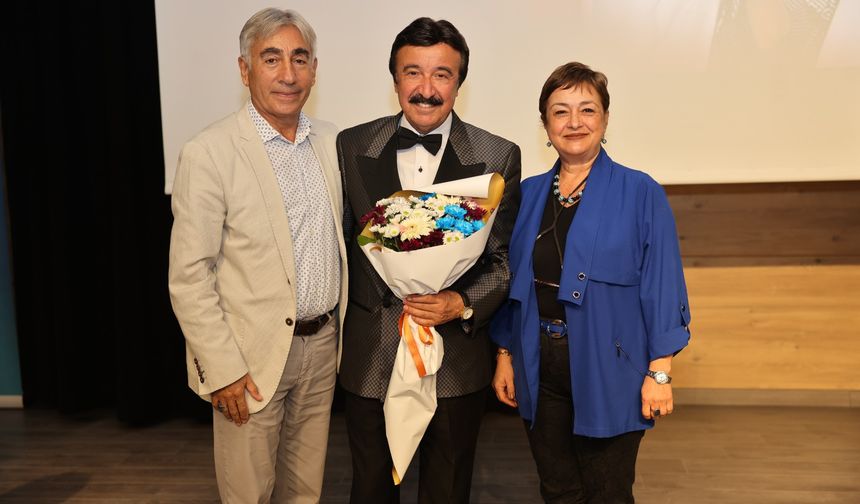 “Ahde Vefa” konserinde Bahattin Atak rüzgarı esti