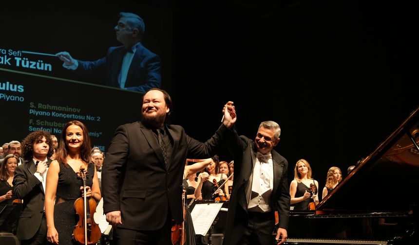 Senfoni Orkestrası unutulmaz konserle yeni sezona 'Merhaba' dedi