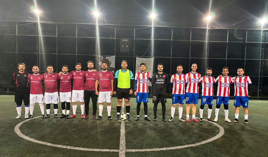 Futbol turnuvasında yarı final heyecanı yaşandı